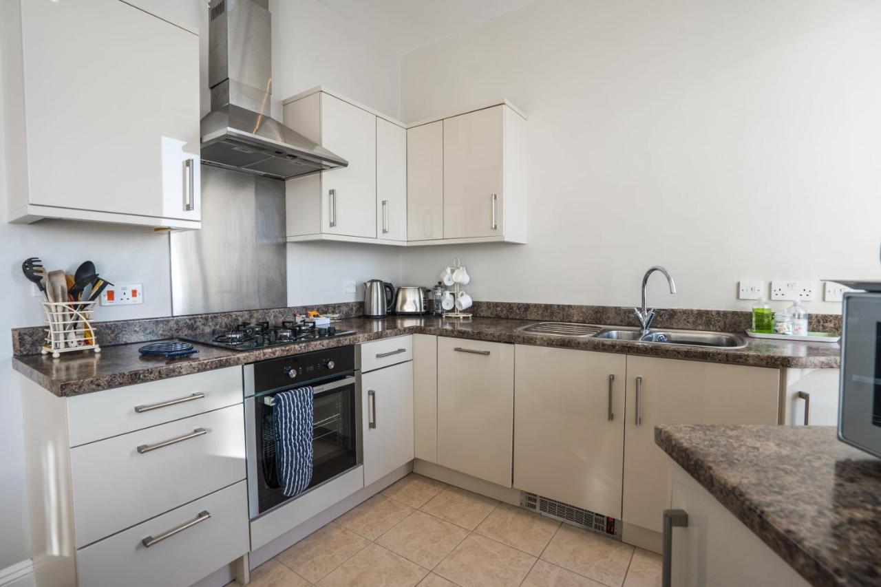 דירות טורקוואי Astor House מראה חיצוני תמונה
